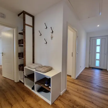 Seehaus Westufer Holiday home Walchum