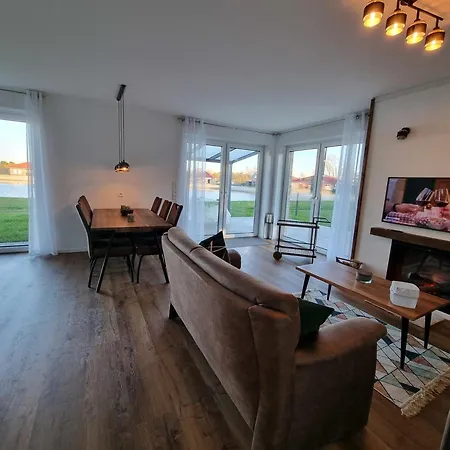 Seehaus Westufer * Walchum